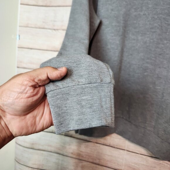 New TORRID 2X Heather Grey Sleep Lounge Sweatshirt Lips Heart Print Super Soft - Picture 12 of 15